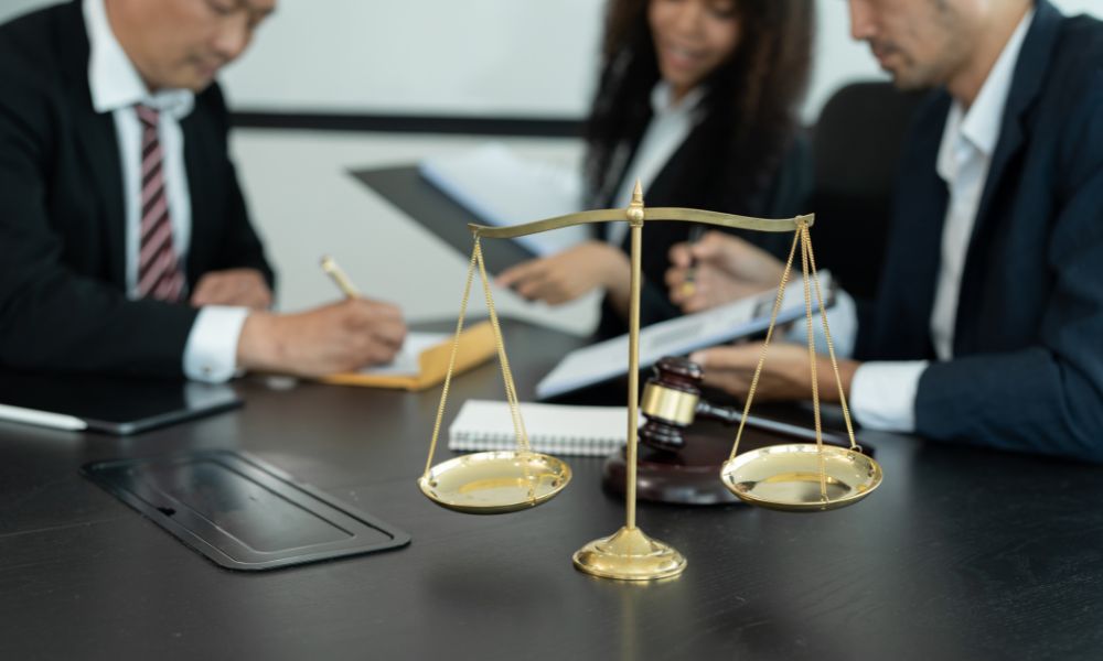 What Does a Business Litigation Attorney Do?